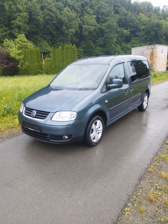 Grau Gebraucht 2009 VW Caddy Maxi Style Van / Kleinbus | 5.200 € (Guter Preis) - Bild 1/4