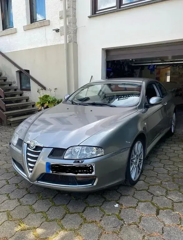 Gebraucht Alfa Romeo GT Distinctive 166 PS (122 kW) 2004 Grau Coupé