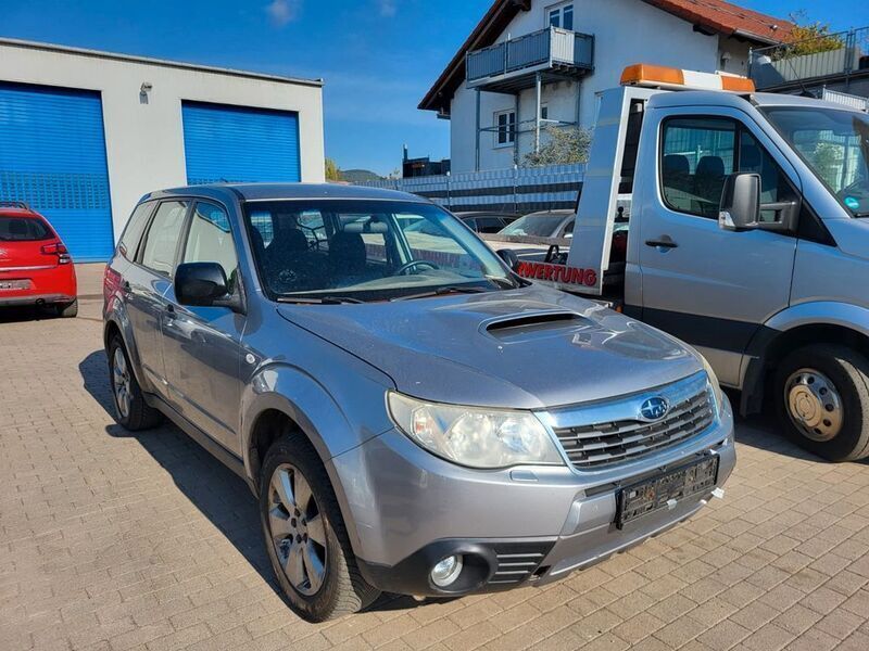 Silber Gebraucht 2010 Subaru Forester Active SUV | 2.650 € (Fairer Preis) - Bild 1/4