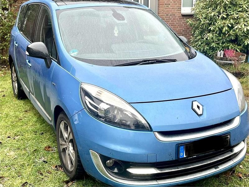 Blau Gebraucht 2012 Renault Grand Scénic III Bose Edition Van / Kleinbus | 4.600 € (Fairer Preis) - Bild 1/4
