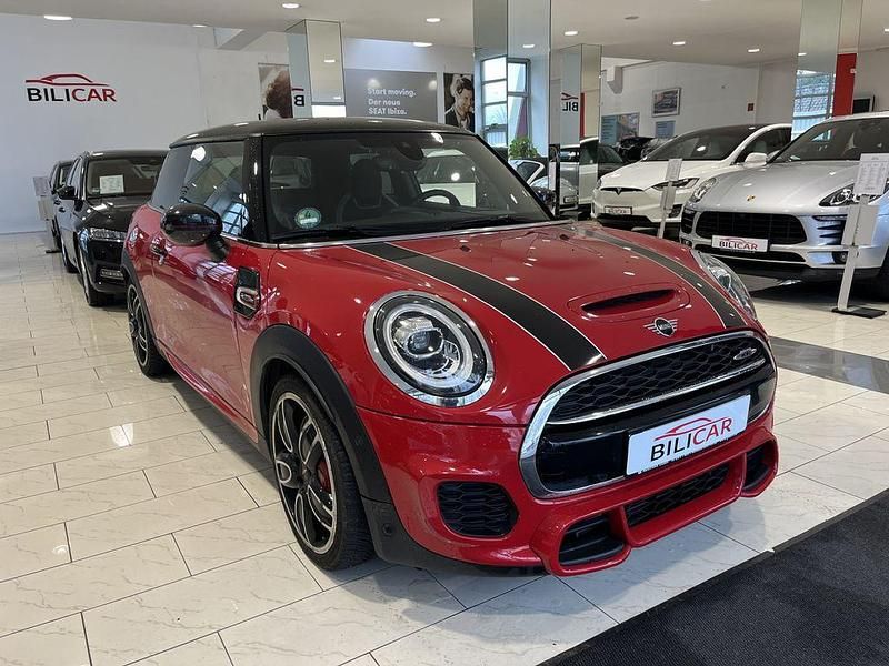 Gebraucht Mini John Cooper Works 231 PS (169 kW) 2019 Rot Kleinwagen