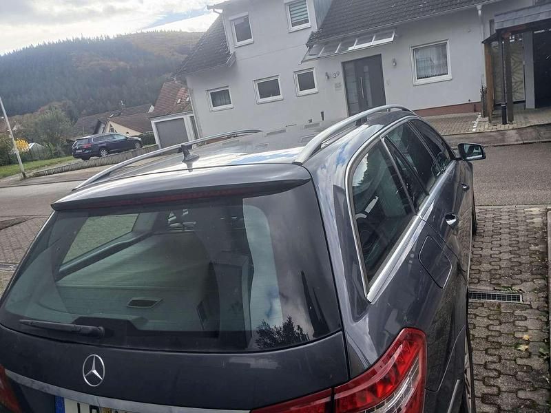Gebraucht Mercedes E350 Avantgarde 231 PS (169 kW) 2010 Schwarz Kombi