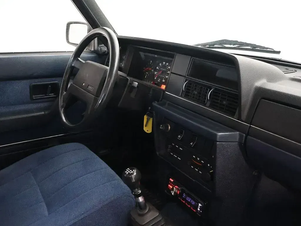 Gebraucht Volvo 240 116 PS (85 kW) 1990 Weiß Limousine