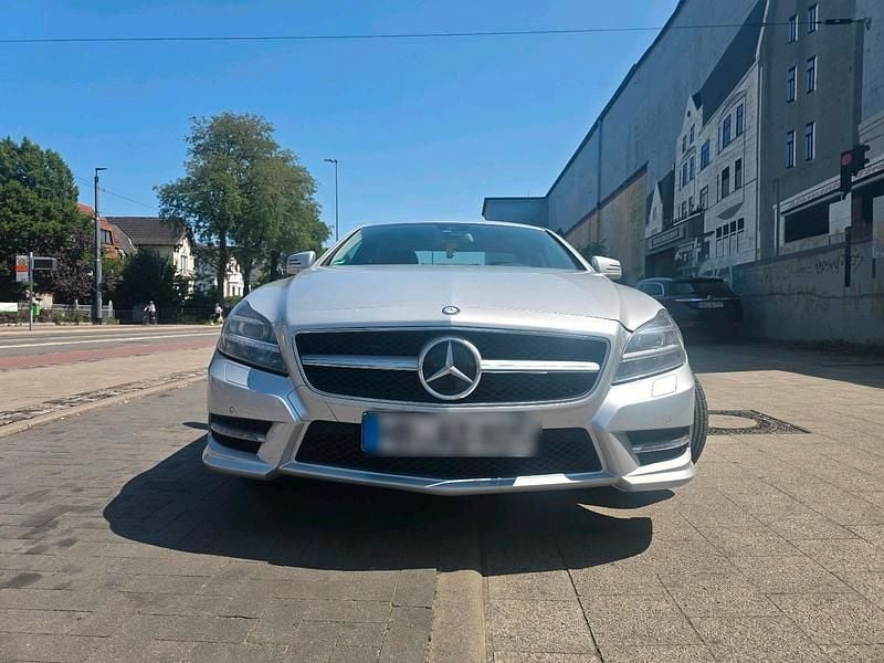 Silber Gebraucht 2014 Mercedes CLS350 Coupé | 16.700 € (Superpreis) - Bild 1/4