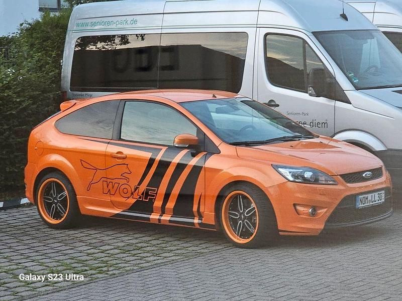Second-hand Ford Focus ST 226 CP (166 kW) 2010 Portocaliu Coupe