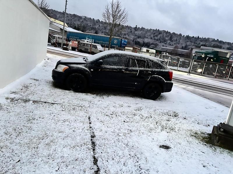 Second-hand Dodge Caliber 140 CP (102 kW) 2007 Negru Hatchback