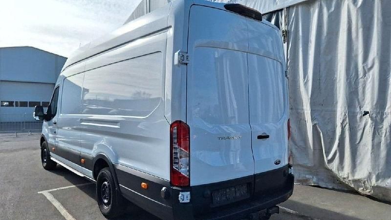 Gebraucht Ford Transit Trend 131 PS (96 kW) 2021 Weiß Van / Kleinbus