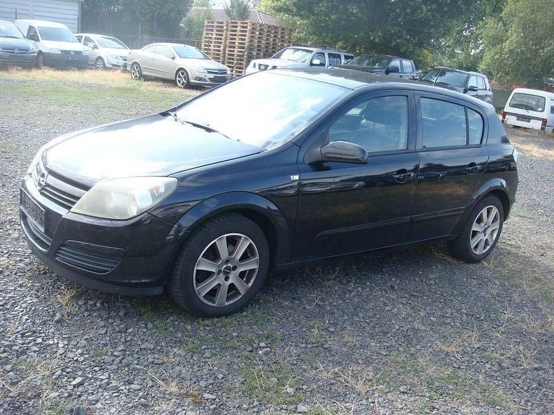 Gebraucht Opel Astra Edition 105 PS (77 kW) 2005 Schwarz Limousine