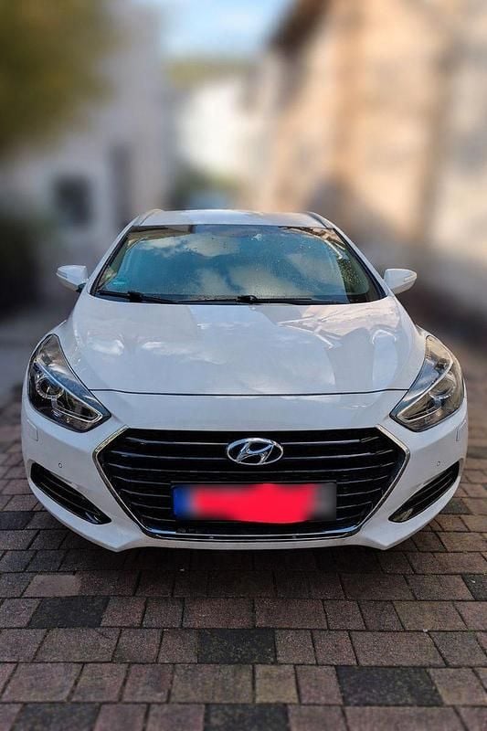 Gebraucht Hyundai i40 141 PS (103 kW) 2017 Weiß Kombi
