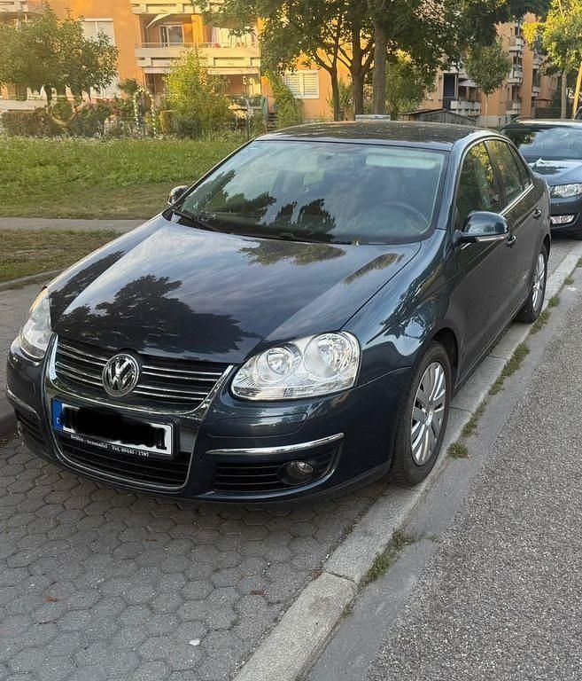 Blau Gebraucht 2009 VW Jetta Comfortline Limousine | 3.950 € (Guter Preis) - Bild 1/4