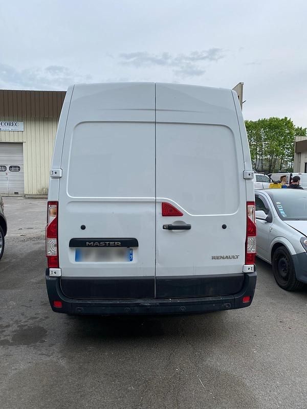 Gebraucht Renault Master 110 PS (80 kW) 2022 Weiß Van / Kleinbus