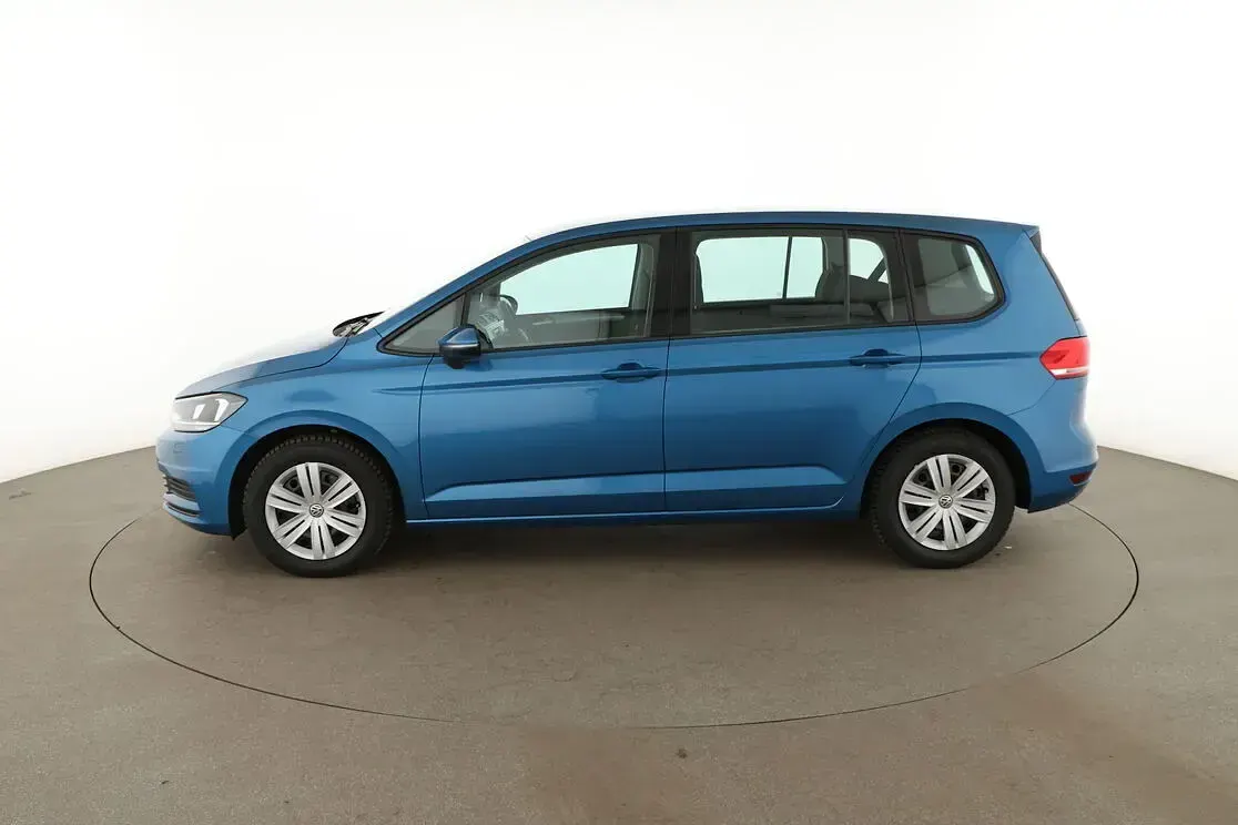 Gebraucht VW Touran Trendline 110 PS (80 kW) 2016 Blau Van / Kleinbus