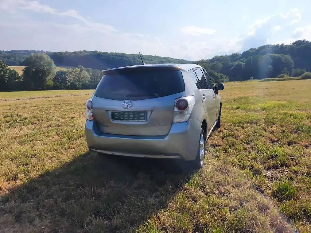 Gebraucht Toyota Verso Life 147 PS (108 kW) 2010 Van / Kleinbus
