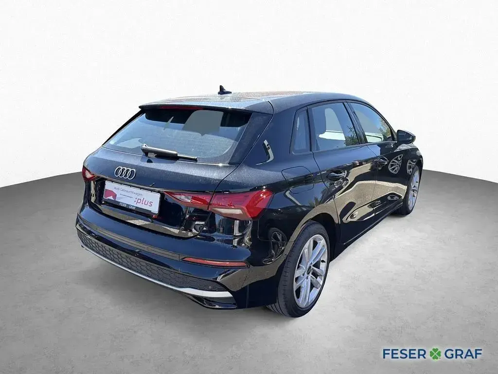 Gebraucht Audi A3 Ambiente 150 PS (110 kW) 2024 Brillantschwarz Limousine