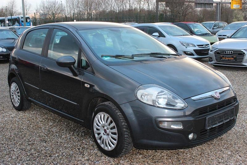 Gebraucht Fiat Punto Evo Dynamic 77 PS (56 kW) 2010 Grau Kleinwagen