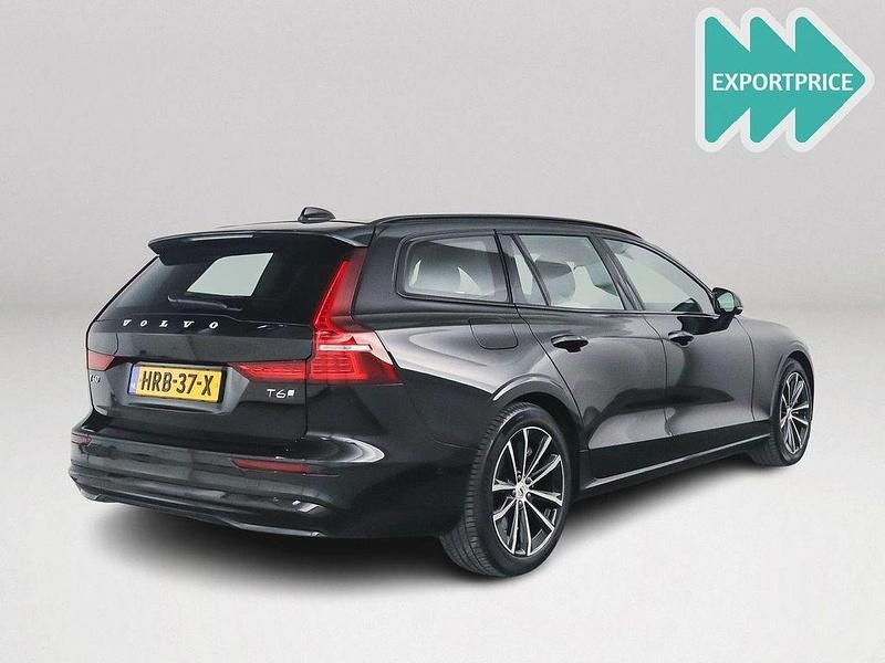Gebraucht Volvo V60 Plus 349 PS (256 kW) 2025 Schwarz Kombi