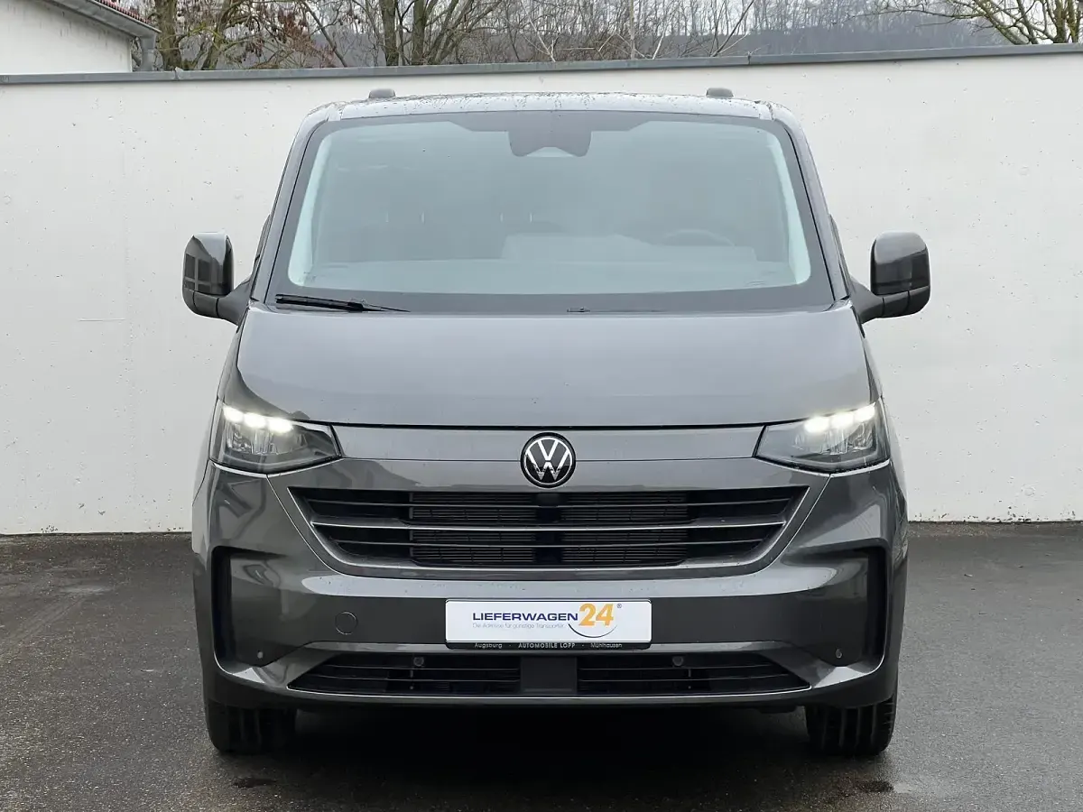 Neu VW T7 Style 170 PS (125 kW) 2026 Graphite dust metallic Van