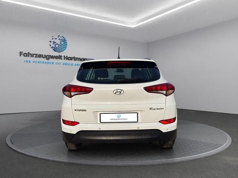 Gebraucht Hyundai Tucson 132 PS (97 kW) 2016 Weiß SUV