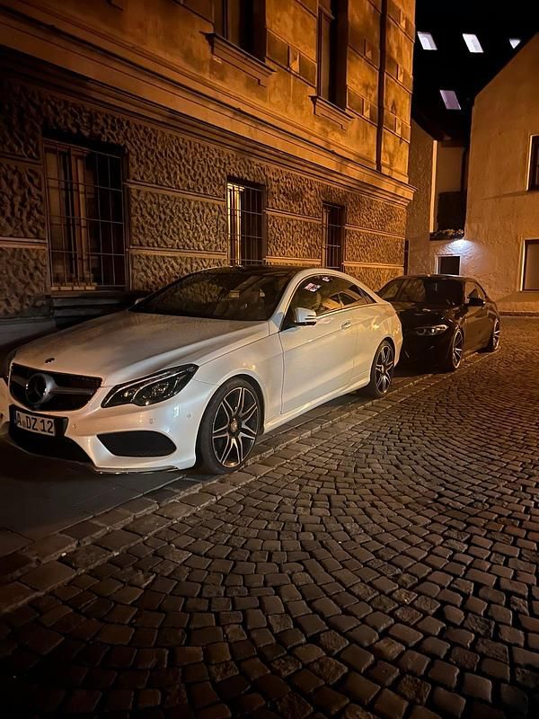 Weiß Gebraucht 2015 Mercedes E320 AMG Coupé | 27.500 € - Bild 1/4