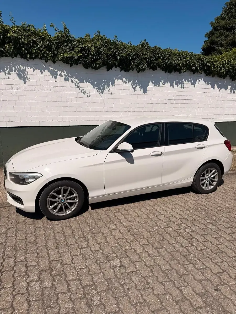 Gebraucht BMW 116 116 PS (85 kW) 2017 Weiß Kleinwagen