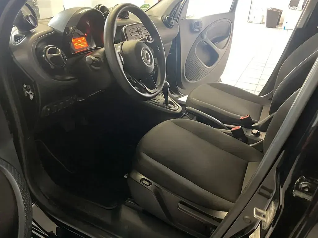 Gebraucht Smart ForFour Electric Drive 60 kW (82 PS) 2022 Schwarz Limousine