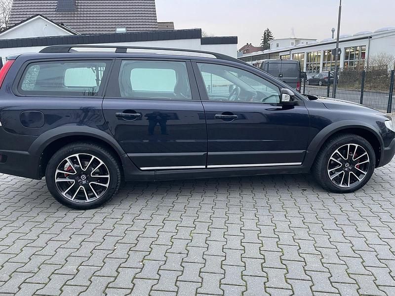 Gebraucht Volvo XC70 Linje Svart 220 PS (161 kW) 2016 Blau Kombi