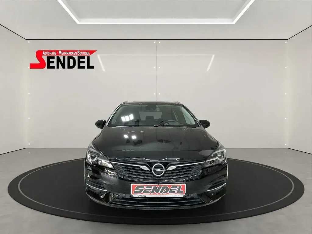 Usado Opel Astra Elegance 146 HP (107 kW) 2020 Preto Carrinha