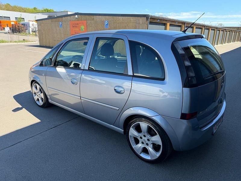 Second-hand Opel Meriva 101 CP (74 kW) 2008 Argintiu Monovolum