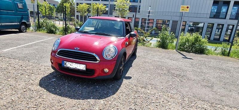 Rot Gebraucht 2011 Mini ONE Kleinwagen | 3.899 € (Fairer Preis) - Bild 1/4