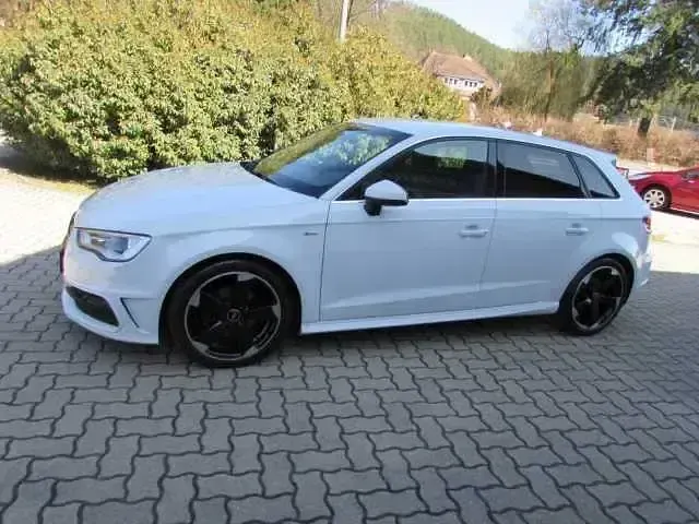 Gebraucht Audi A3 Sport 150 PS (110 kW) 2014 Weiß Limousine