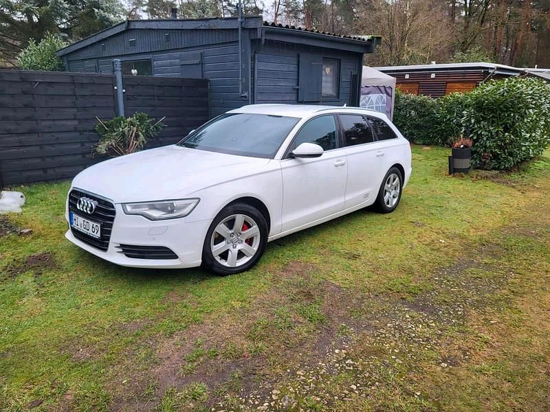 Weiß Gebraucht 2013 Audi A6 Sport Kombi | 8.900 € (Guter Preis) - Bild 1/4