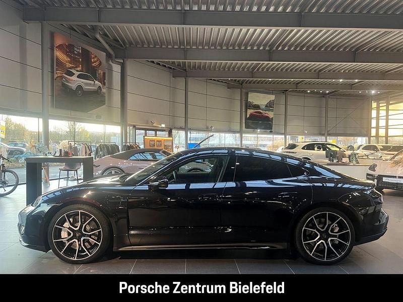 Gebraucht Porsche Taycan Turbo 650 kW (884 PS) 2025 Tiefschwarzmetallic Limousine