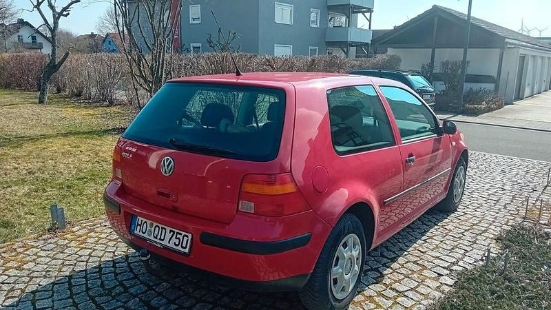 Gebraucht VW Golf IV Basis 75 PS (55 kW) 2003 Rot Limousine