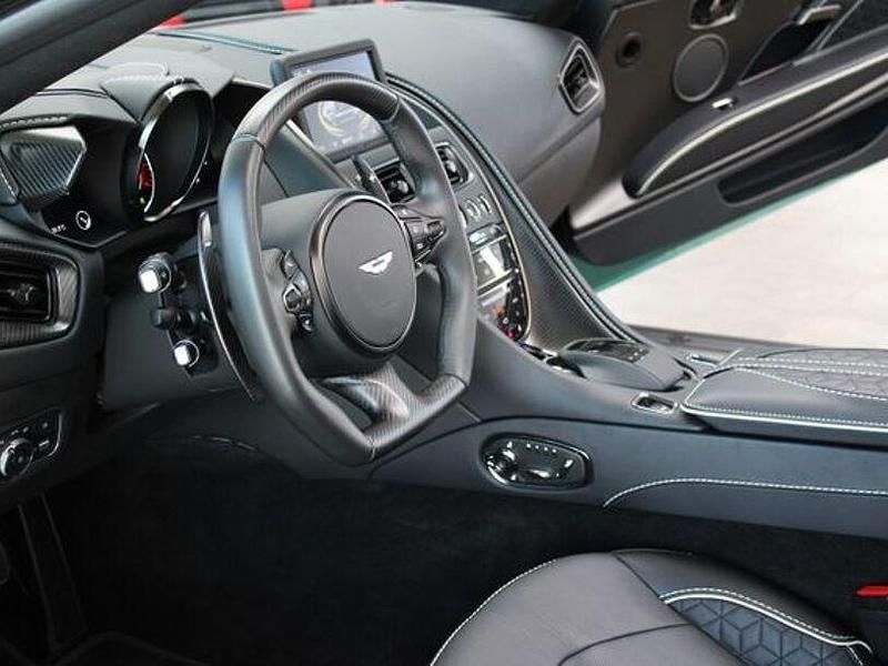Gebraucht Aston Martin DBS 770 PS (566 kW) 2024 Grün Cabrio