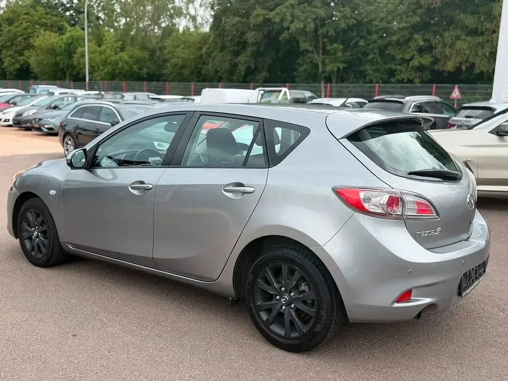 Gebraucht Mazda 3 105 PS (77 kW) 2012 Grau Limousine