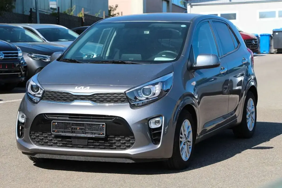 Gebraucht Kia Picanto Play 67 PS (49 kW) 2024 Grau Kleinwagen
