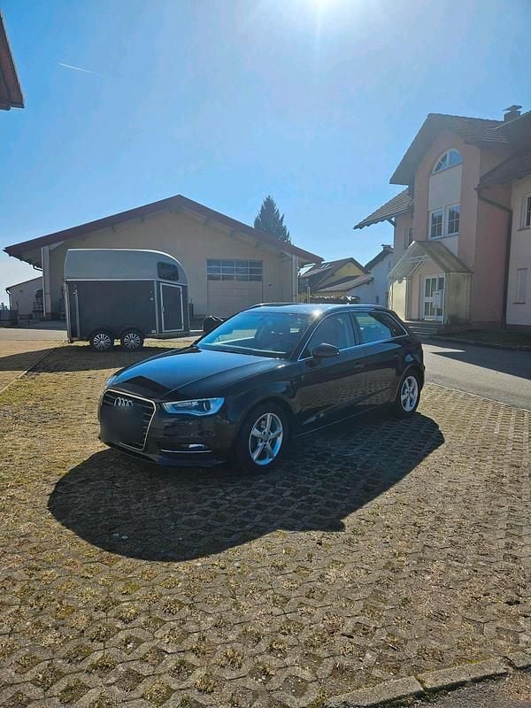 Gebraucht Audi A3 Sportback 150 PS (110 kW) 2013 Schwarz Kleinwagen