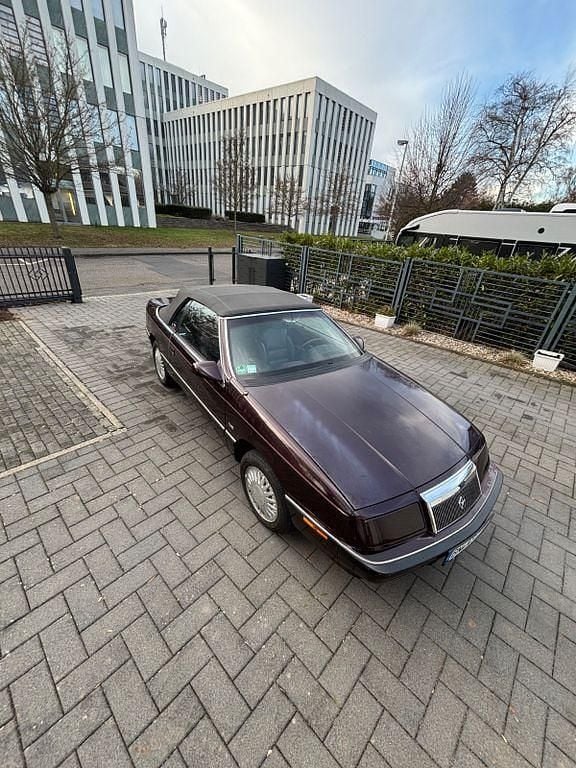 Rot Gebraucht 1991 Chrysler Le Baron Cabrio | 3.999 € - Bild 1/4