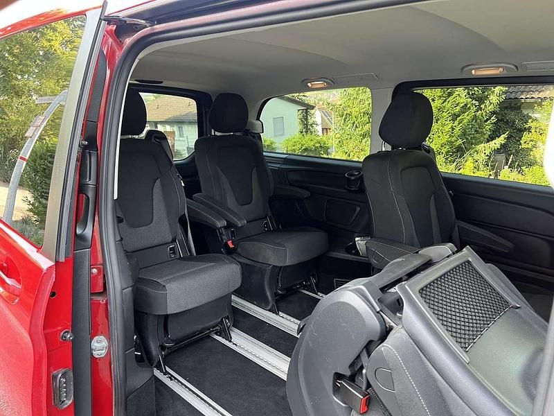 Rot Gebraucht 2017 Mercedes E250 Kombi | 34.400 € (Guter Preis) - Bild 1/4