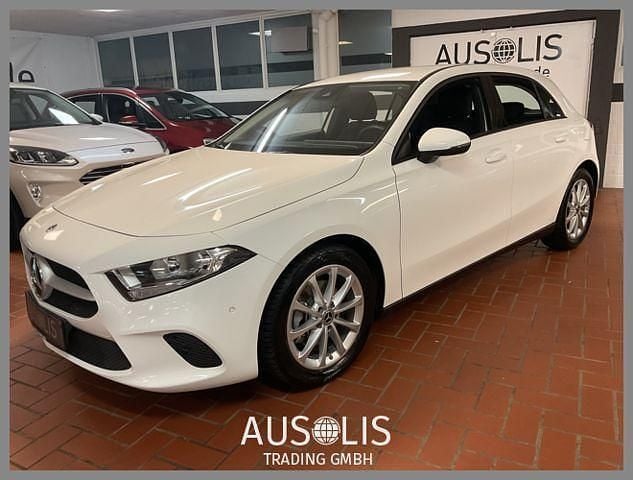 Polar weiß uni Gebraucht 2024 Mercedes A200 Limousine | 24.490 € (Superpreis) - Bild 1/4