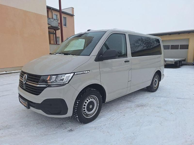 Grau Gebraucht 2021 VW Multivan Family Van | 27.990 € (Superpreis) - Bild 1/4