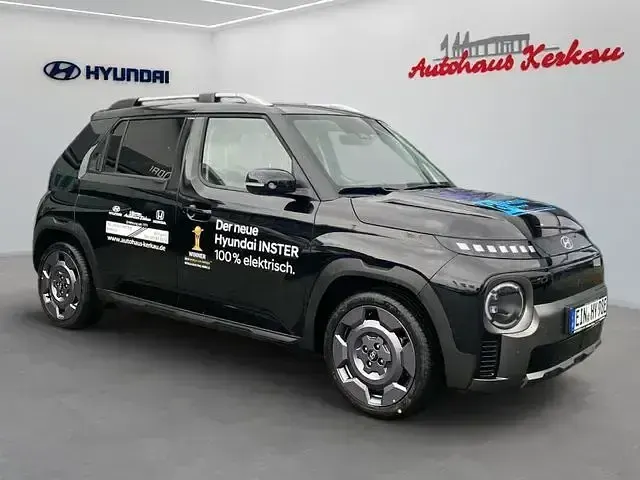 Gebraucht Hyundai Inster 85 kW (116 PS) 2025 Abyss black Kleinwagen