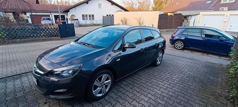 Gebraucht Opel Astra 136 PS (100 kW) 2015 Grau Kombi