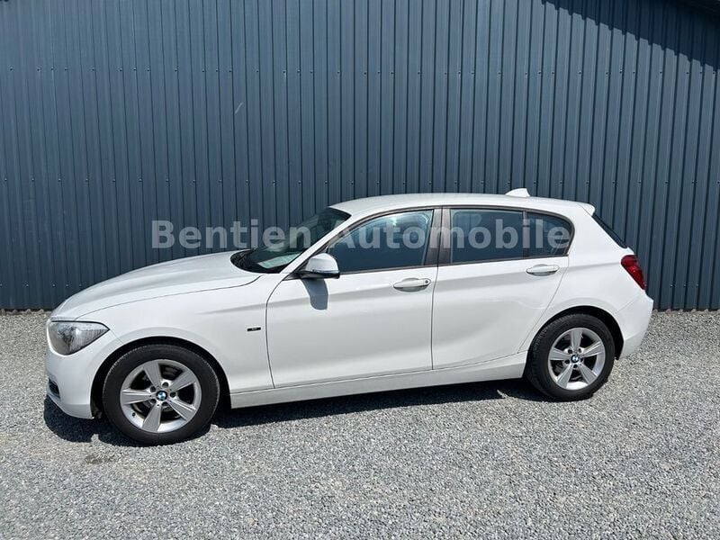 Weiß Gebraucht 2013 BMW 116 Sport Line Kleinwagen | 6.450 € (Fairer Preis) - Bild 1/4