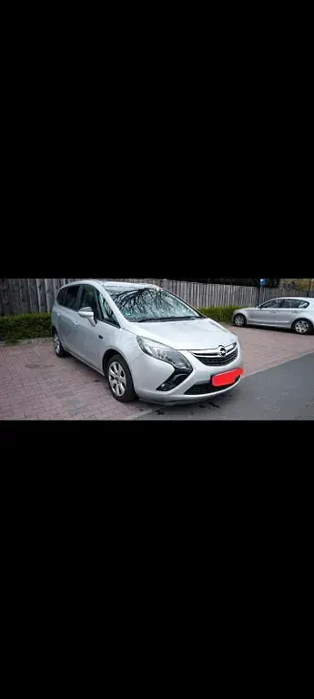 Gebraucht Opel Zafira Innovation 140 PS (102 kW) 2016 Silber Van / Kleinbus