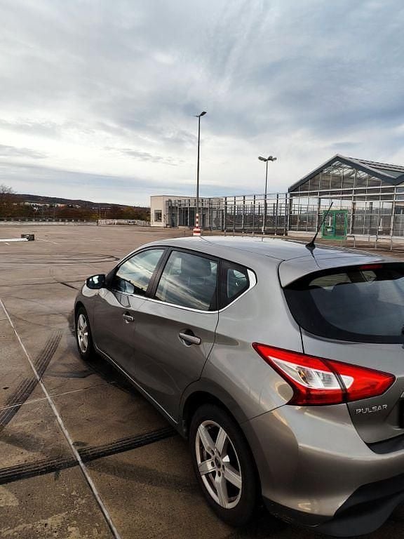 Grau Gebraucht 2015 Nissan Pulsar Limousine | 7.999 € (Guter Preis) - Bild 1/4