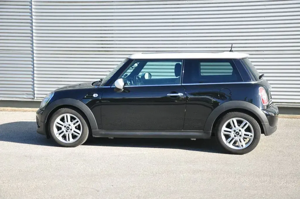 Gebraucht Mini Cooper D 111 PS (81 kW) 2011 Schwarz Kleinwagen