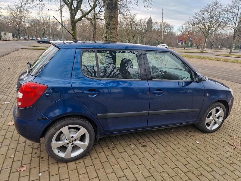Gebraucht Skoda Fabia 70 PS (51 kW) 2007 Blau Kleinwagen