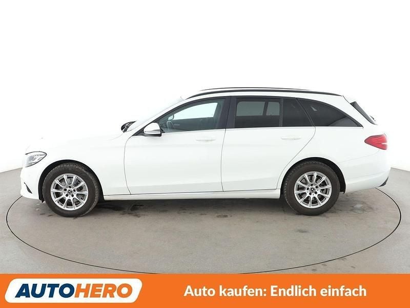 Gebraucht Mercedes C180 156 PS (114 kW) 2019 Weiß Kombi