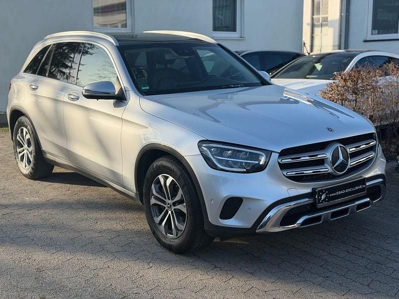 Gebraucht Mercedes GLC220 194 PS (142 kW) 2020 Silber SUV